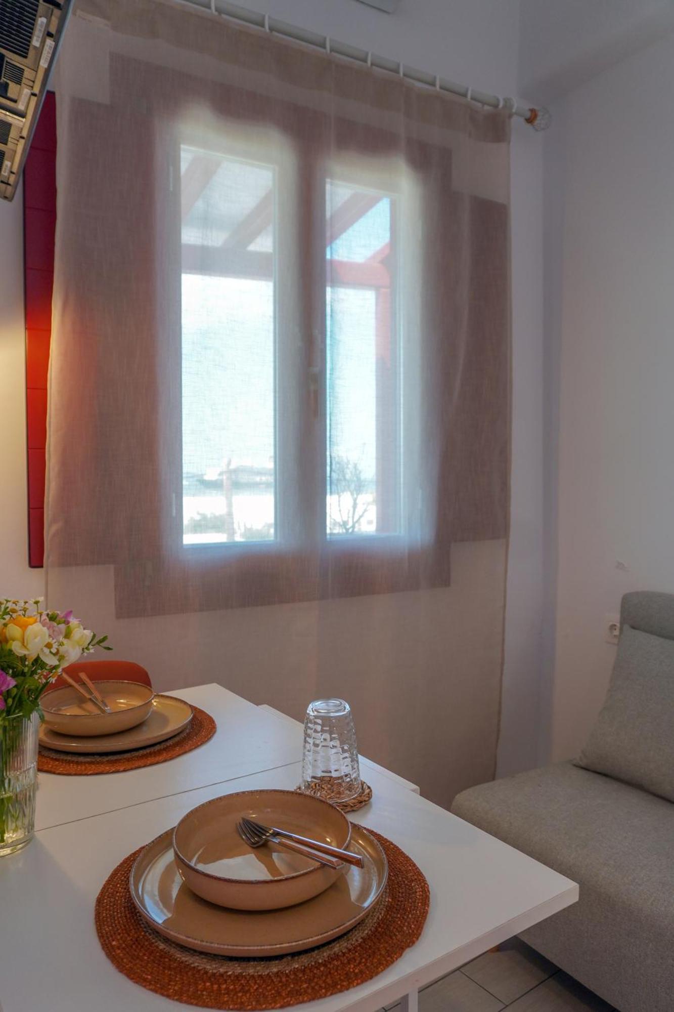 Arodou Studio And Apartment Mykonos Town Екстериор снимка