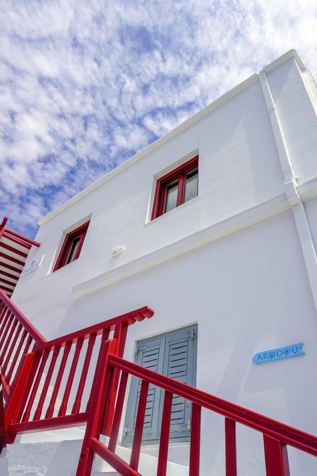 Arodou Studio And Apartment Mykonos Town Екстериор снимка